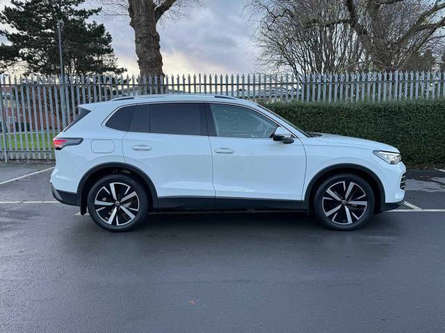 2024 Volkswagen Tiguan Elegance Launch Edition 1.5 TSI 150PS DSG *IQ Headlights/Infotainment Plus*