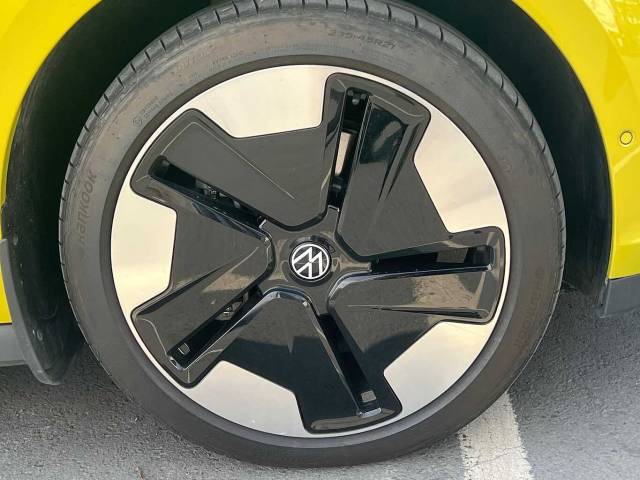 2023 Volkswagen Id. Buzz 0.0 First Edition 77kWh Pro Standard 204PS Swivel Towbar