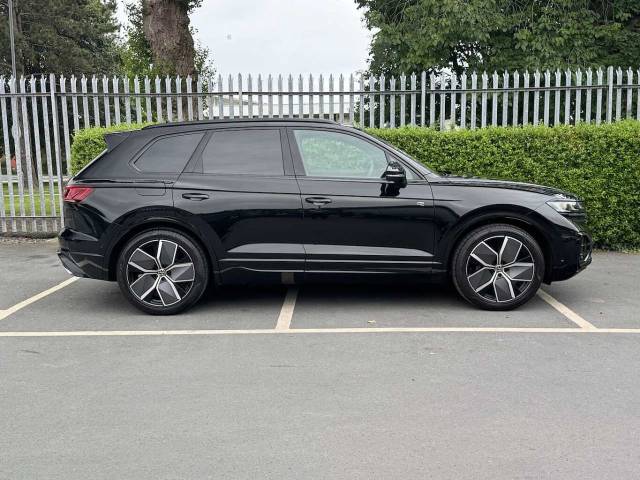 2025 Volkswagen Touareg 3.0TDI (286ps) Black Edition 4Motion 5dr