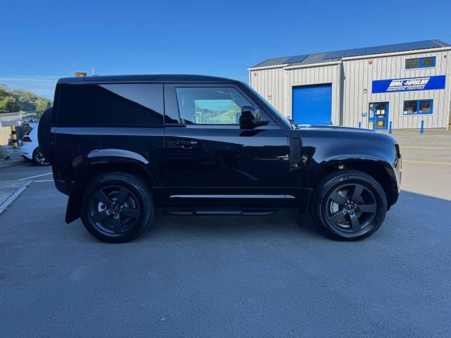 2024 Land Rover Defender 90 3.0 D300 Hard Top X-Dynamic HSE Auto