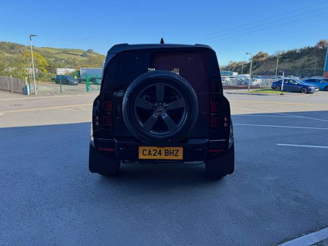 2024 Land Rover Defender 90 3.0 D300 Hard Top X-Dynamic HSE Auto