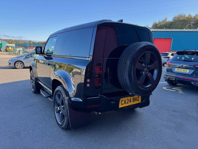 2024 Land Rover Defender 90 3.0 D300 Hard Top X-Dynamic HSE Auto