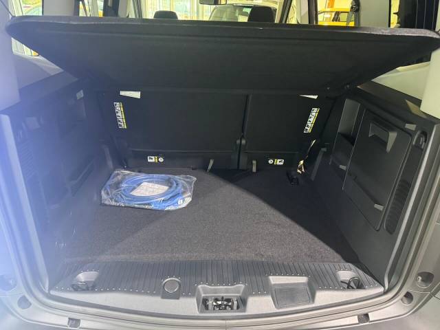 2025 Ford E-Tourneo Courier 43kWh Titanium Auto 5dr