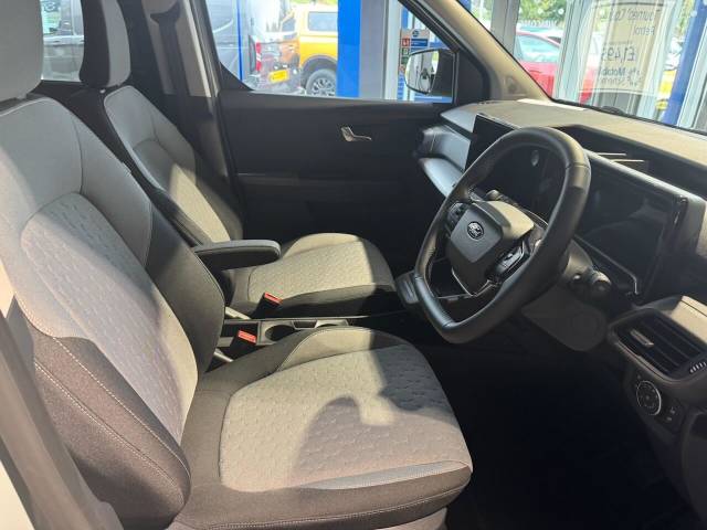 2025 Ford E-Tourneo Courier 43kWh Titanium Auto 5dr