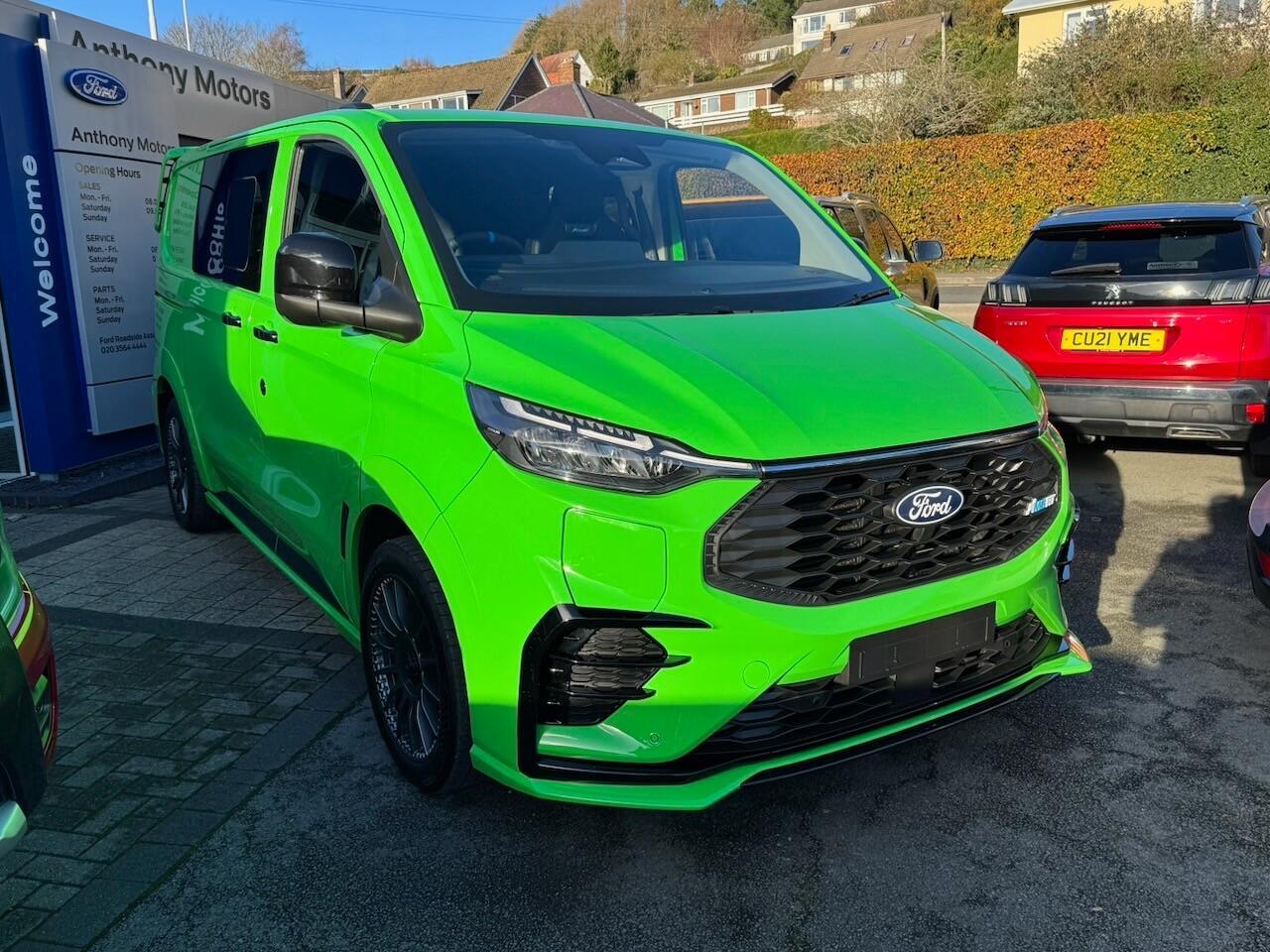 2025 Ford Transit Custom