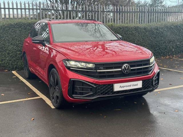 Volkswagen Touareg 3.0 V6 TDI 4Motion 286 Black Edition 5dr Tip Auto 4x4 vehicle Diesel Chilli red