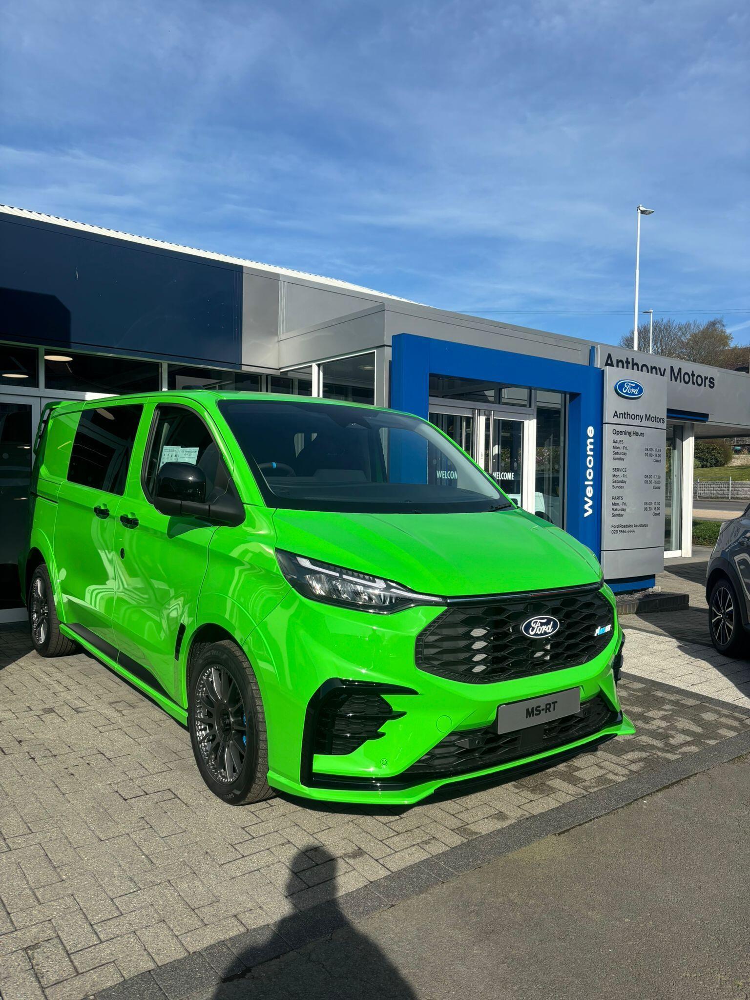 2025 Ford Transit Custom
