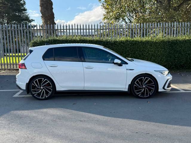 2024 Volkswagen Golf 8 GTD 2.0 TDI 200PS 7-speed DSG 5 Door