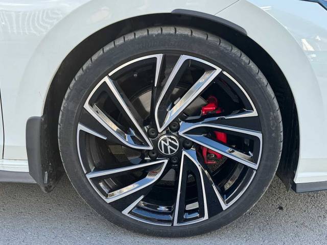 2024 Volkswagen Golf 8 GTD 2.0 TDI 200PS 7-speed DSG 5 Door