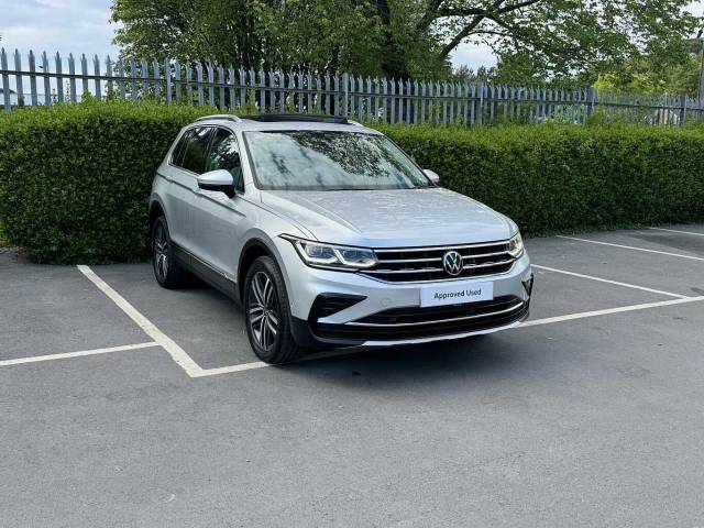 Volkswagen Tiguan 1.4 TSI eHybrid Elegance 5dr DSG Estate Hybrid Reflex silver