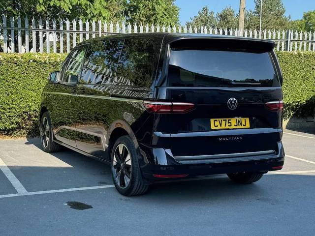 2025 Volkswagen Multivan 2.0 TDI Style 5dr DSG