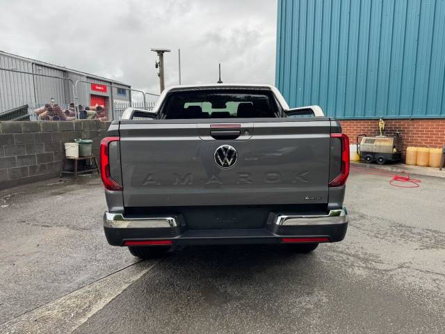 Volkswagen Amarok 2.0 TDI Style Auto 4Motion Euro 6 (s/s) 4dr