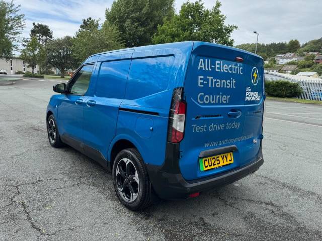 2025 Ford E-Transit Courier 100kW 43kWh Limited Van Auto