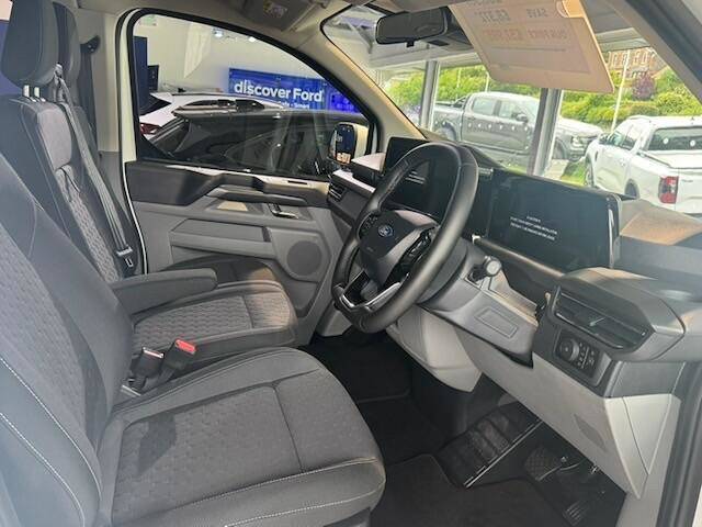 2025 Ford Tourneo Custom 2.0 320 EcoBlue Titanium Minibus Double Cab 5dr Diesel Auto L2 Euro 6 (s/s) (136 ps)