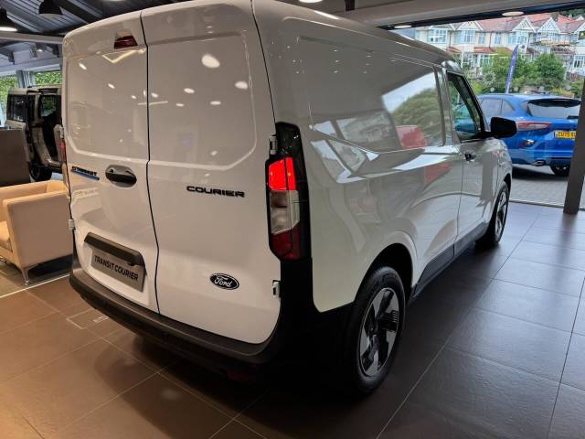 2026 Ford E-Transit Courier 43kWh Trend Panel Van 5dr Electric Auto SWB (136 ps)