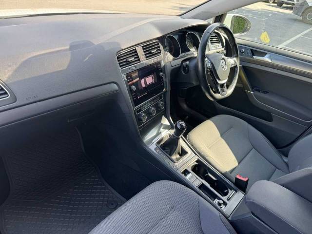 2017 Volkswagen Golf MK7 Facelift 1.6 TDI SE Nav 115PS 5dr