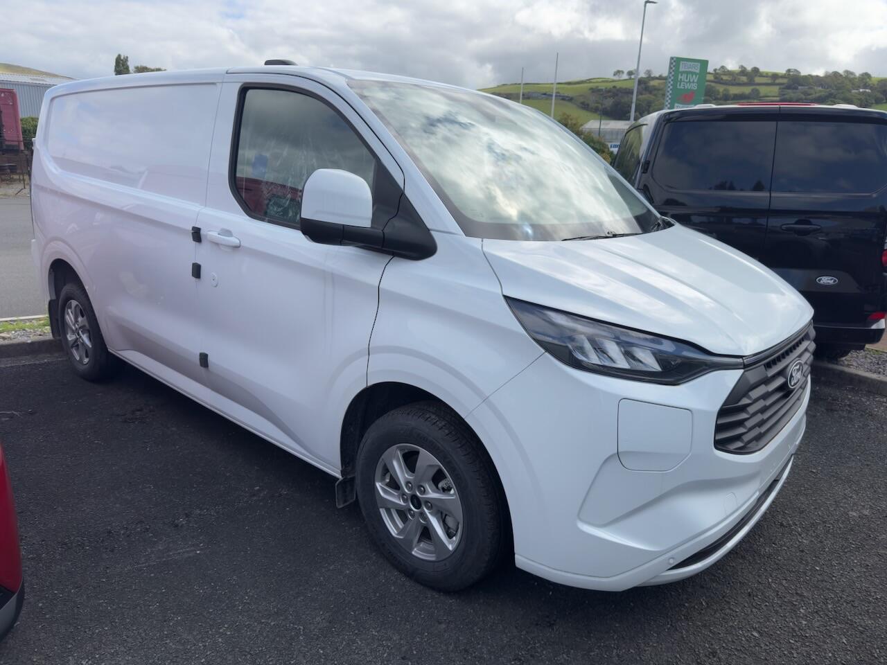 2025 Ford Transit Custom
