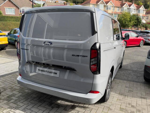 2026 Ford Transit Custom 2.0 320 EcoBlue Limited Crew Van Double Cab 5dr Diesel Auto L1 H1 Euro 6 (s/s) (170 ps)