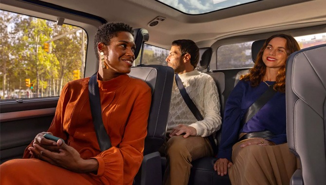 Volkswagen Transporter Shuttle - Interior